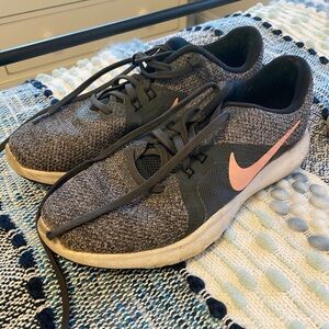 Nike cross trainers
